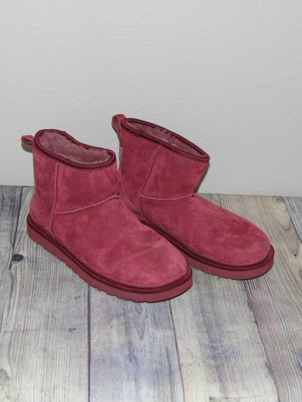 UGG Classic Mini Crystal Bow Bordeaux Boots Womens Size 8
